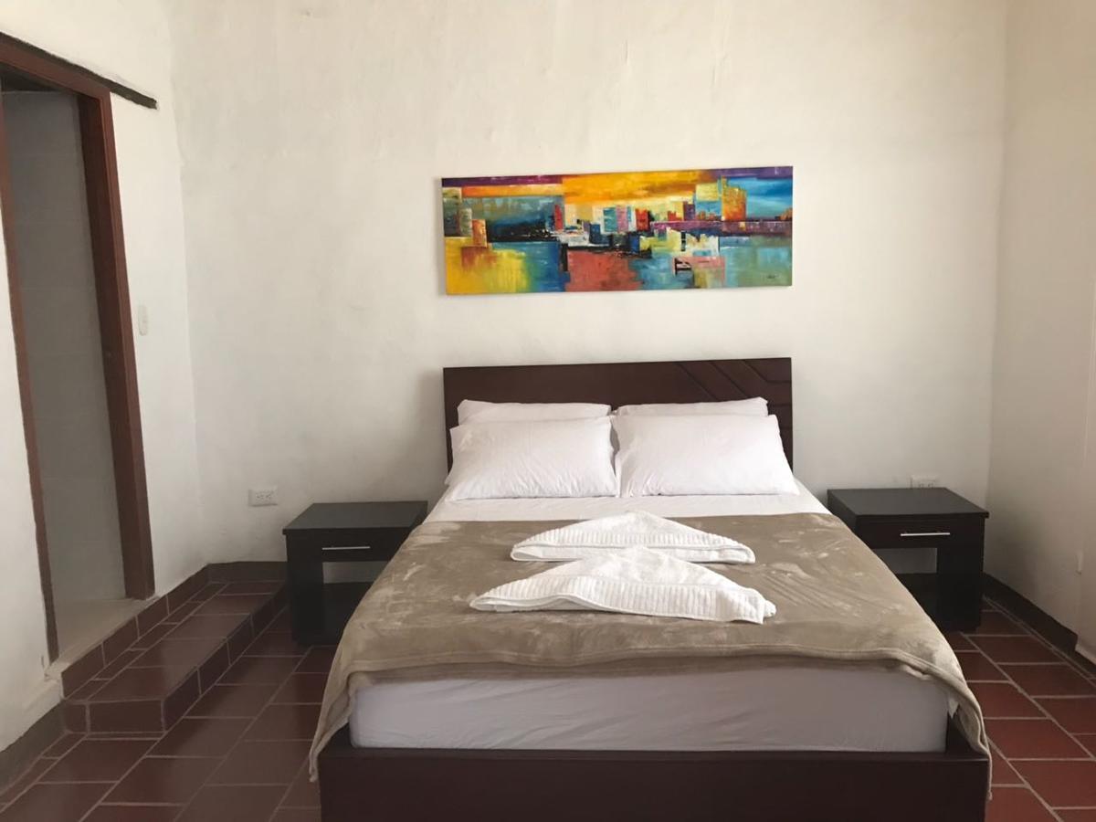 Hostal Rous סן גיל מראה חיצוני תמונה